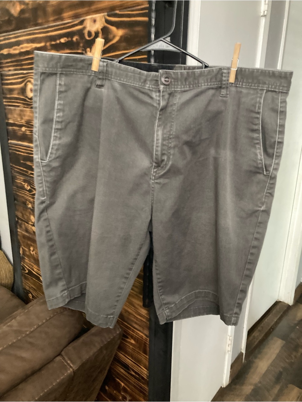 Men’s Shorts Size 42 By Volcom